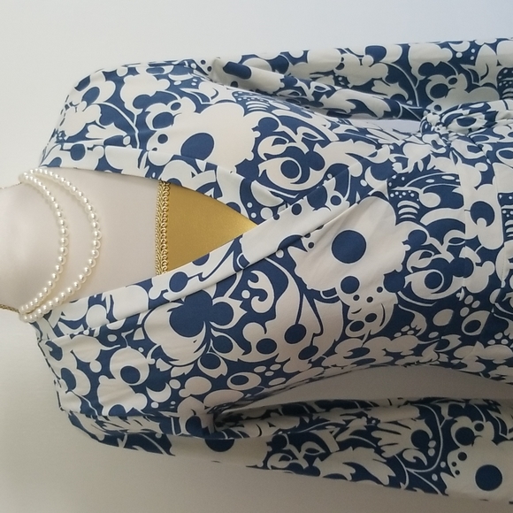 Wrap Around Floral Dress - Picture 5 of 16